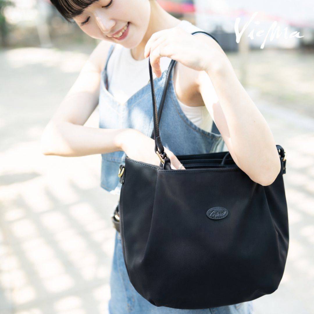 日系簡約輕盈三用托特包-全黑(2902) 日系簡約輕盈三用托特包-全黑(2902)